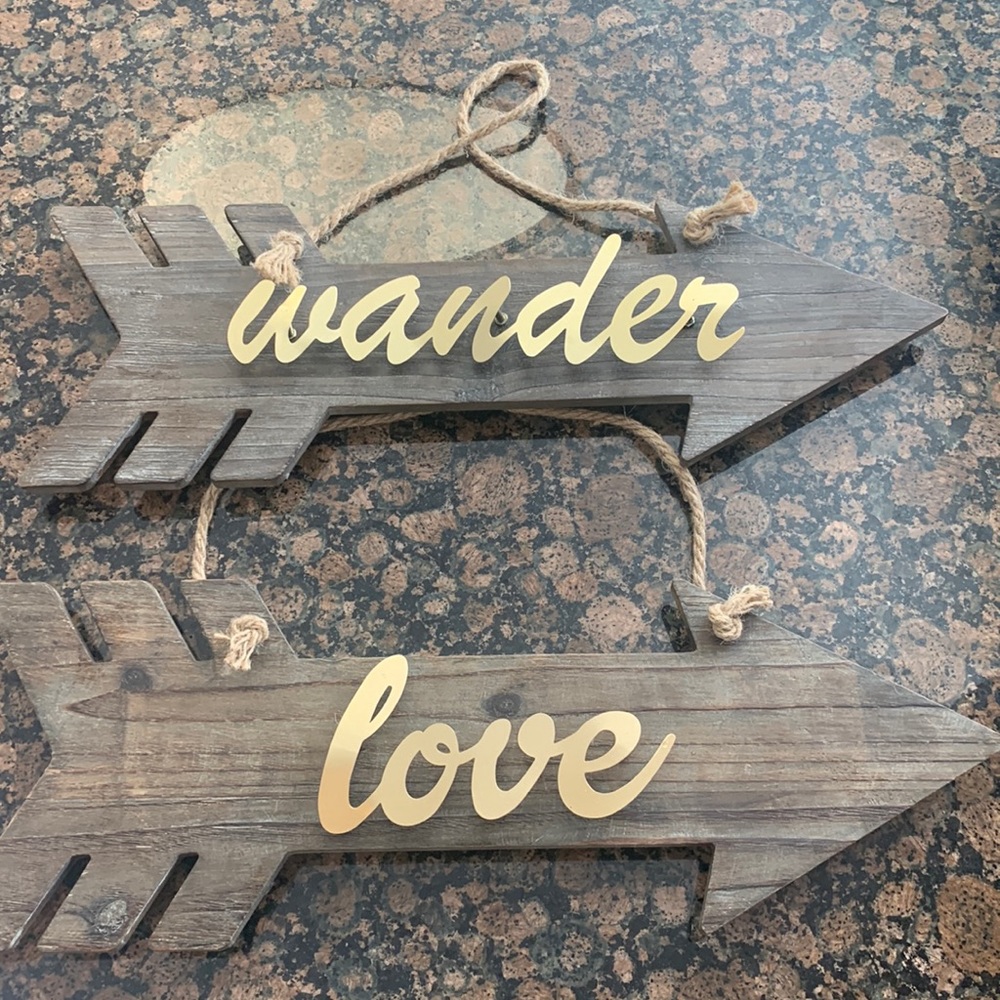2 wooden arrows